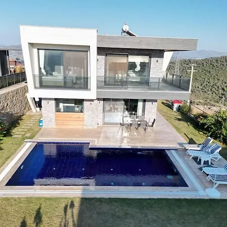 Rada Villa *