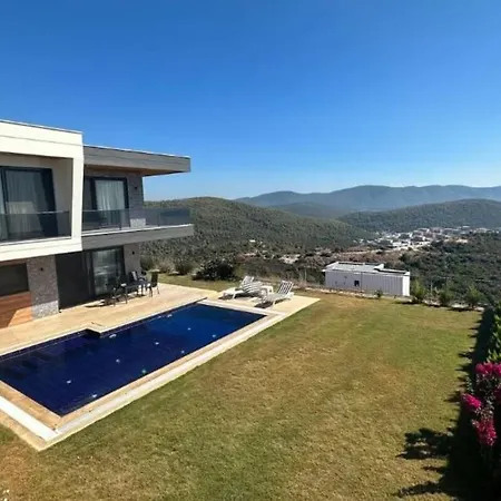 Rada Villa *